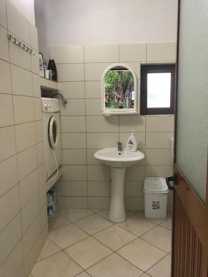 Guest House Ledio Valbone Exterior foto